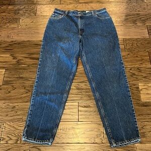 Vintage Levi’s 550 Relaxed Fit Tapered Leg Size 16 Reg M